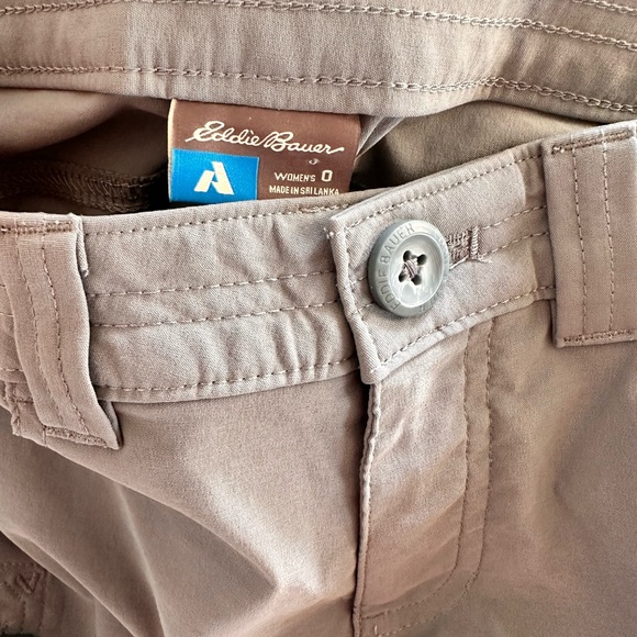 Eddie Bauer women’s US 0 FirstAscent Grey cargo shorts 7” - Picture 6 of 7